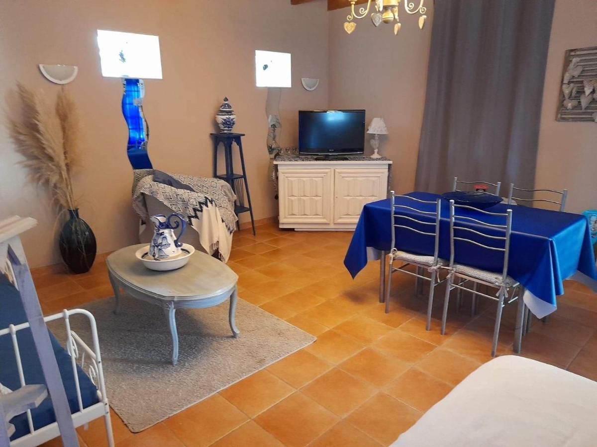 Les Demeures De La Laigne Bed & Breakfast Allas-Bocage Eksteriør bilde