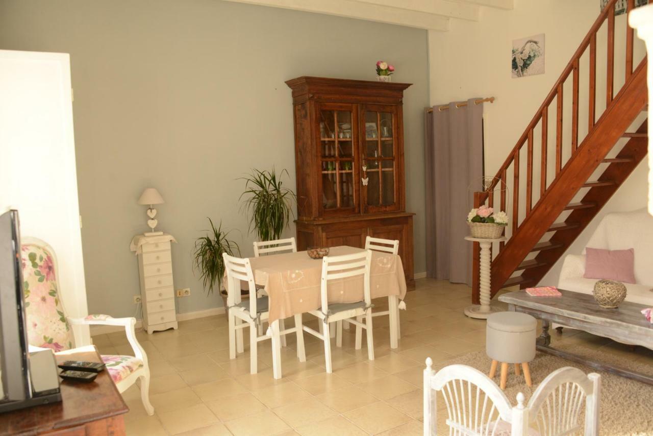 Les Demeures De La Laigne Bed & Breakfast Allas-Bocage Eksteriør bilde